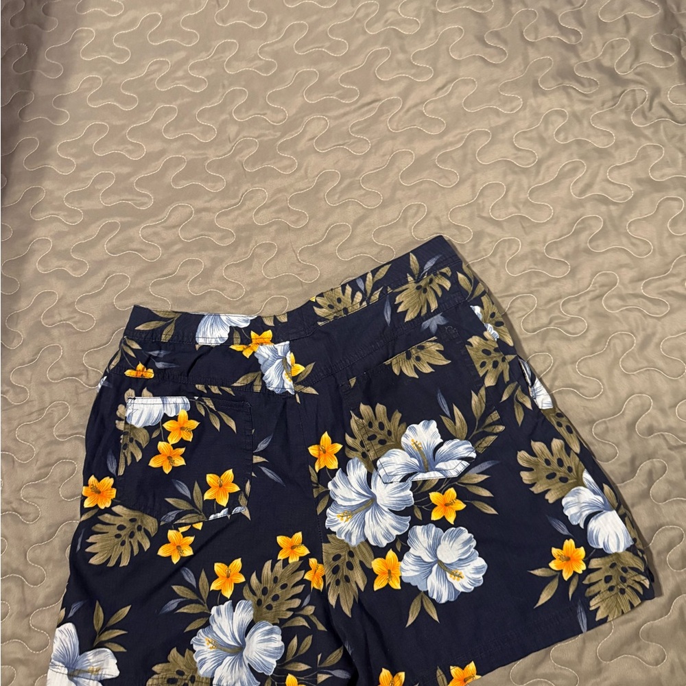 Tropical Floral Women's Shorts